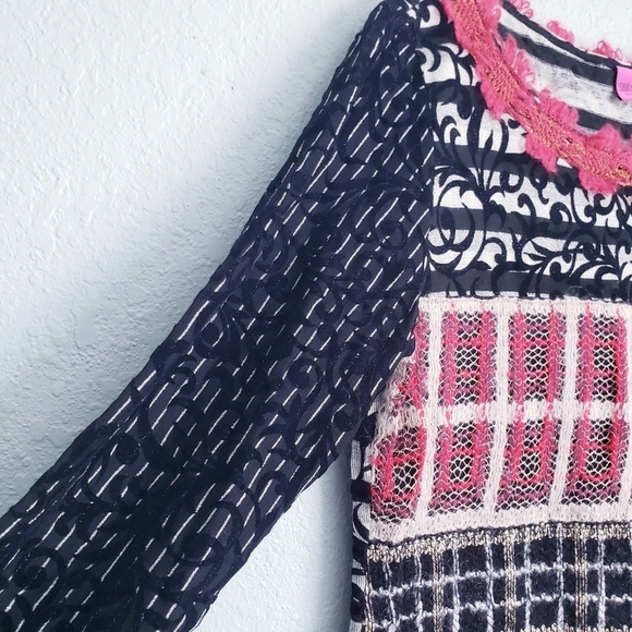 Save The Queen Red and Black Artsy Lightweight Sweater - Picture 4 of 9